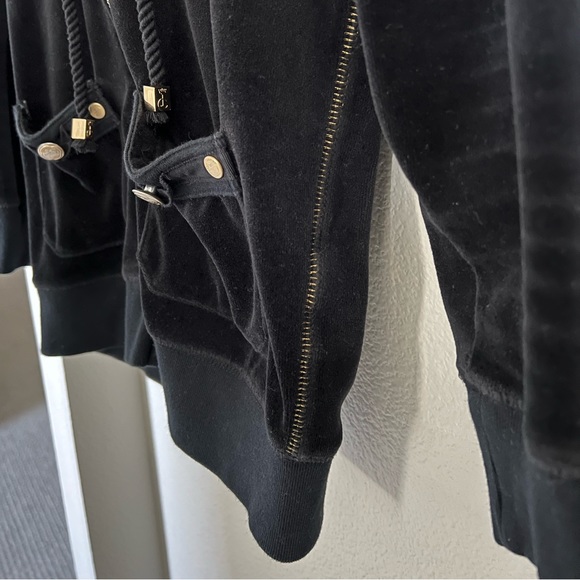 Juicy Couture hoodie, LIKE NEW!!! Same or next day shipping - Picture 3 of 3